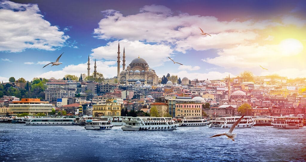 SBS Viaggi propone uno straordinario tour in Turchia, dove il cielo è azzurro.
