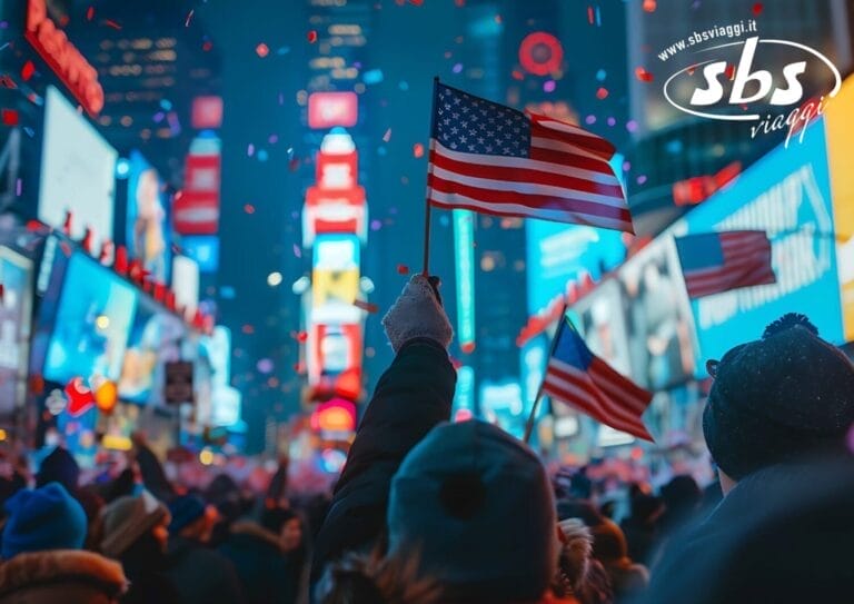 Una folla a Times Square, New York, festeggia con bandiere americane tra luci colorate e coriandoli. I cartelloni pubblicitari del Xmas City Express aggiungono un tocco festoso allo sfondo di questa iconica scena degli USA.